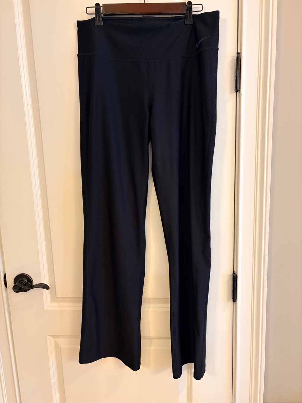 Nike Dri-FIT Black Bootcut Leg Yoga Pants Size Large High Rise Athletic - Picture 2 of 8